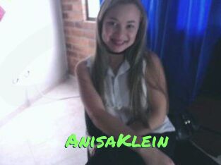 AnisaKlein Gros Seins