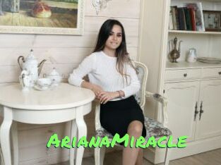 ArianaMiracle Gros Seins