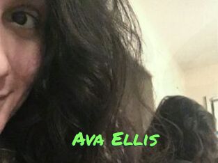 Ava_Ellis Gros Seins
