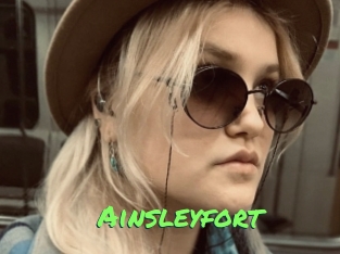 ainsleyfort Gros Seins