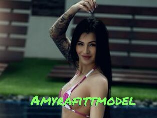 amyrafittmodel Gros Seins