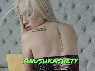 anushkashety Gros Seins
