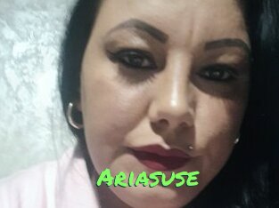 ariasuse Gros Seins