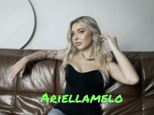 ariellamelo Gros Seins