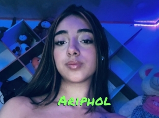 ariphol Gros Seins