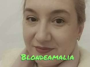 blondeamalia Gros Seins