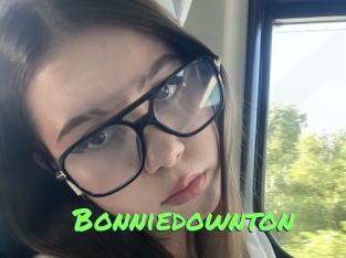 bonniedownton Gros Seins