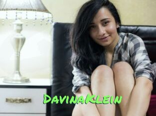 DavinaKlein Gros Seins