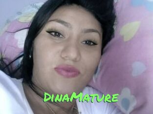 DinaMature Gros Seins