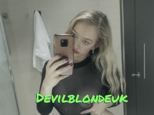 devilblondeuk Gros Seins