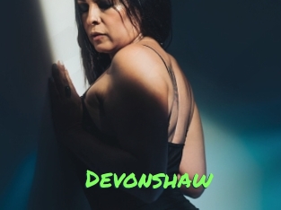 devonshaw Gros Seins