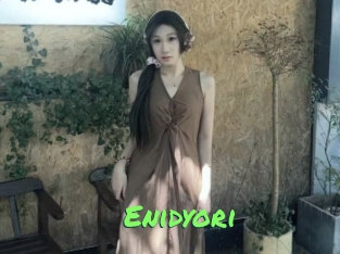 enidyori Gros Seins