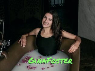 GinaFoster Gros Seins
