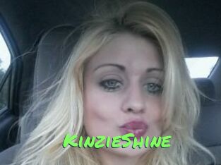 Kinzie_Shine Gros Seins