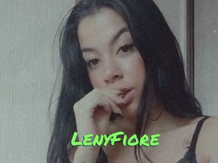 LenyFiore Gros Seins