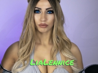 LiaLennice Gros Seins