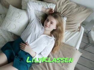 LilyKlassen Gros Seins