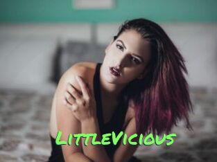 LittleVicious Gros Seins