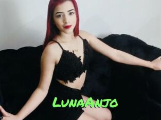 LunaAnjo Gros Seins