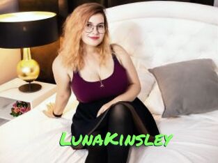 LunaKinsley Gros Seins