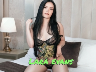 Lara_evans
