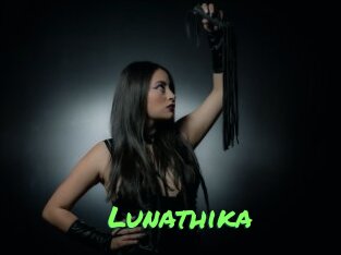 lunathika Gros Seins