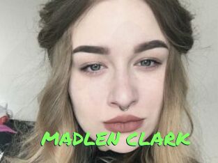 MADLEN_CLARK Gros Seins