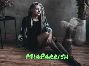 MiaParrish Gros Seins