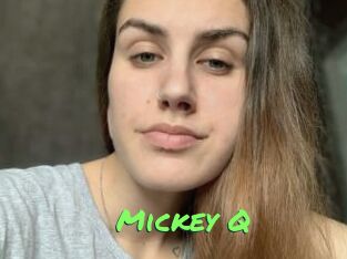 Mickey_Q Gros Seins