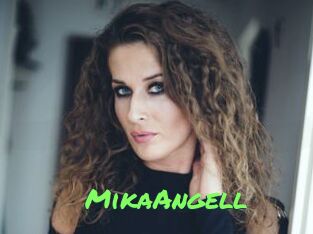 MikaAngell Gros Seins