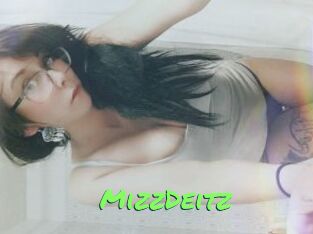 MizzDeitz Gros Seins