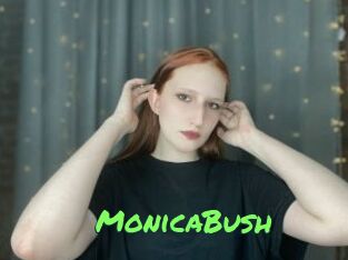 MonicaBush Gros Seins