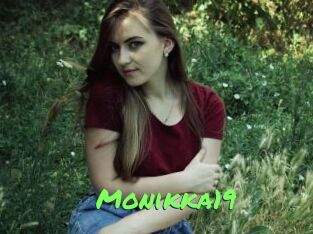 Monikka19 Gros Seins