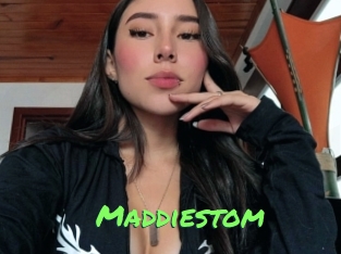 maddiestom Gros Seins