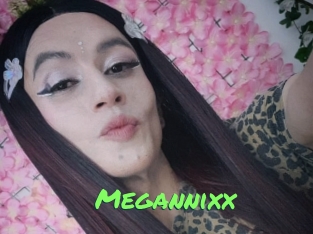 megannixx Gros Seins