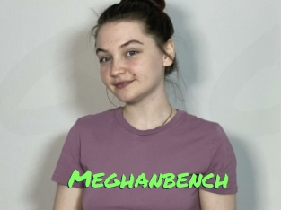 meghanbench Gros Seins