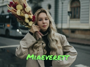 miaeverett Gros Seins