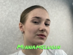 minnamelugin Gros Seins