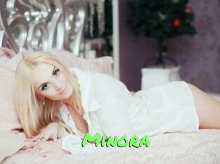 minora Gros Seins