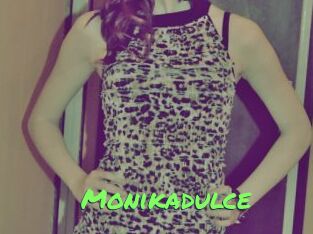 monikadulce Gros Seins