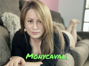 monycavali Gros Seins