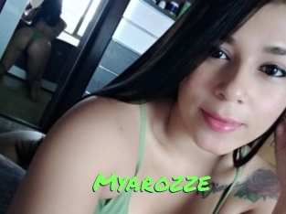 myarozze Gros Seins