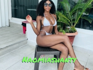 naomiashanty Gros Seins