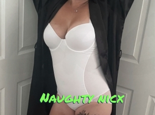 naughty_nicx Gros Seins