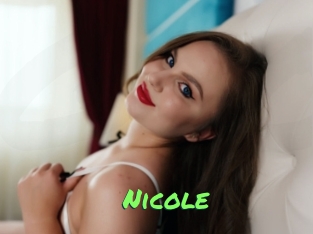 nicole Gros Seins