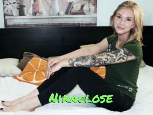 nikaclose Gros Seins