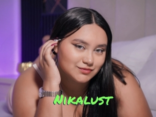 nikalust Gros Seins