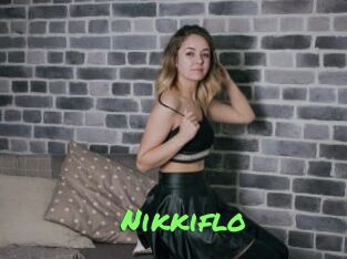 nikkiflo Gros Seins