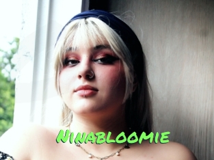 ninabloomie Gros Seins