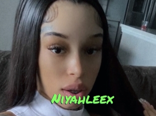 niyahleex Gros Seins
